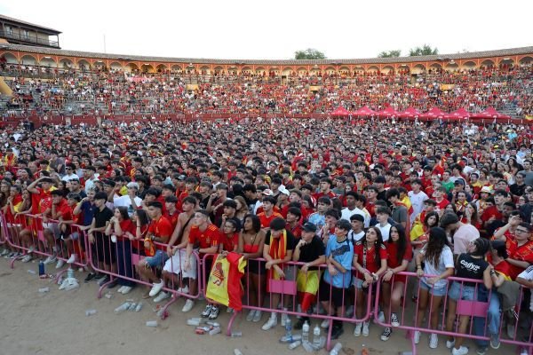 Toledo se vuelca con España