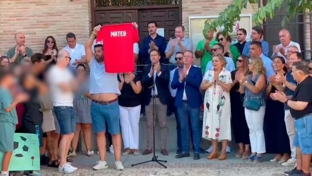 Mocejón muestra su solidaridad con la familia del niño Mateo