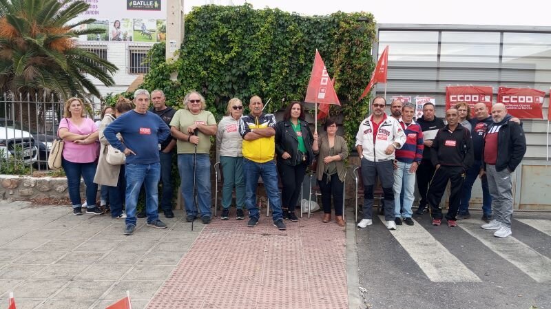 Manifestantes en la concentración en el Polígono