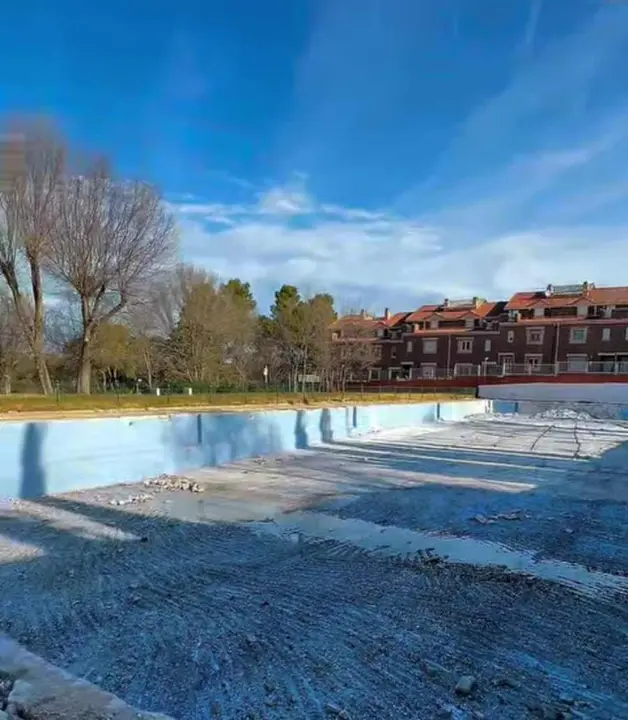 Piscina en proceso de reforma